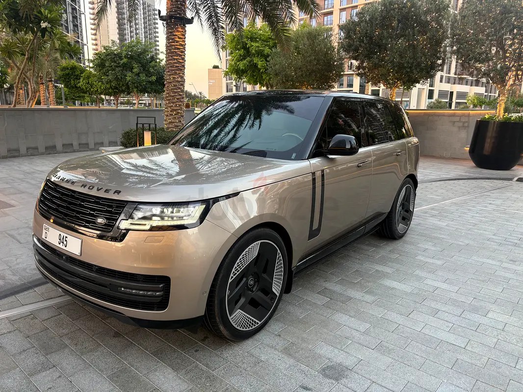 نمای دیگر لندروور رنج روور HSE P530 2024