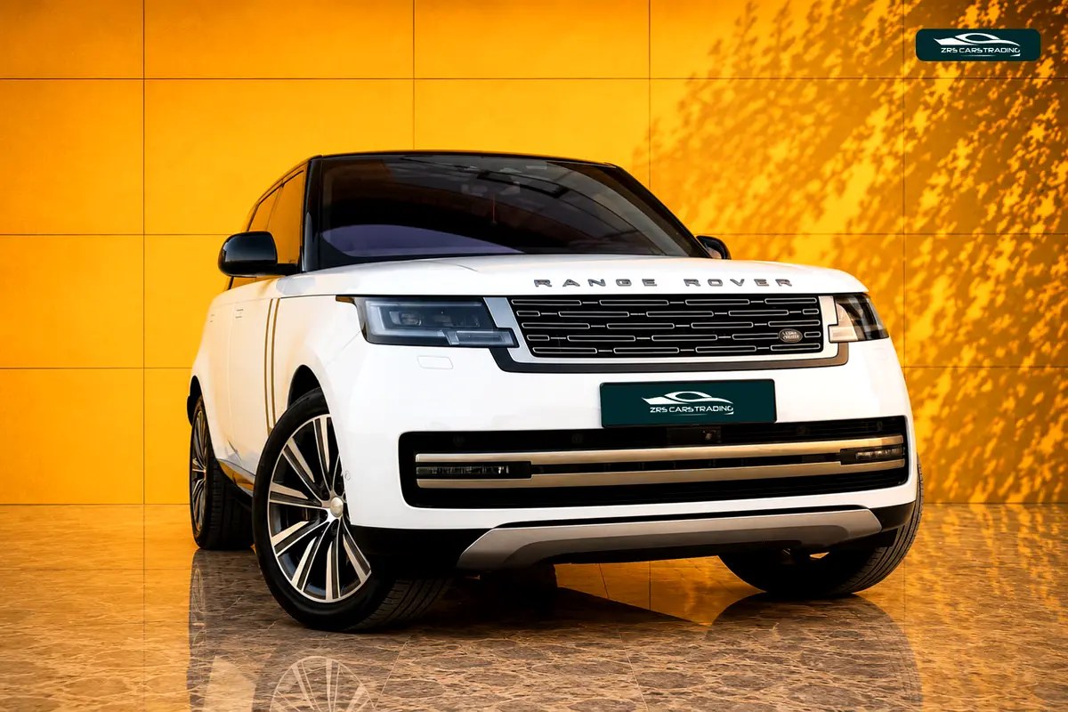 نمای دیگر لندروور رنج روور HSE P530 2023