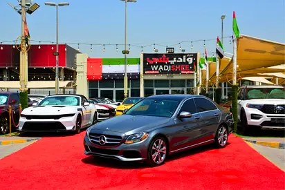 نمای دیگر مرسدس بنز C-Class C300 2017