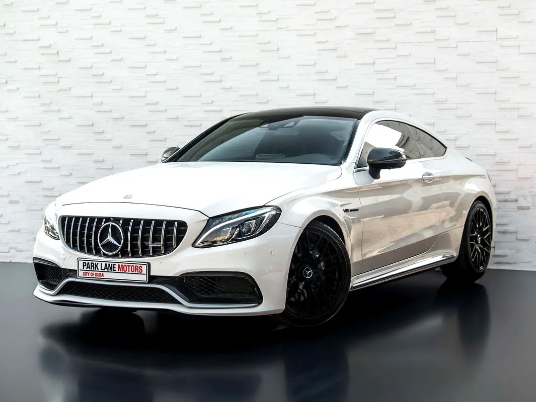 نمای دیگر مرسدس بنز کلاس C C63 AMG 2017
