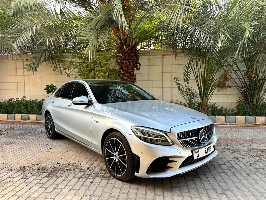 نمای دیگر مرسدس بنز کلاس C C300 2019