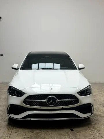 نمای دیگر مرسدس بنز کلاس C C300 2022