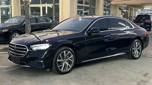 نمای دیگر مرسدس بنز E کلاس E 300 2024