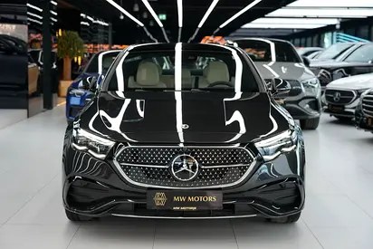 نمای دیگر مرسدس بنز E کلاس E 300 2026