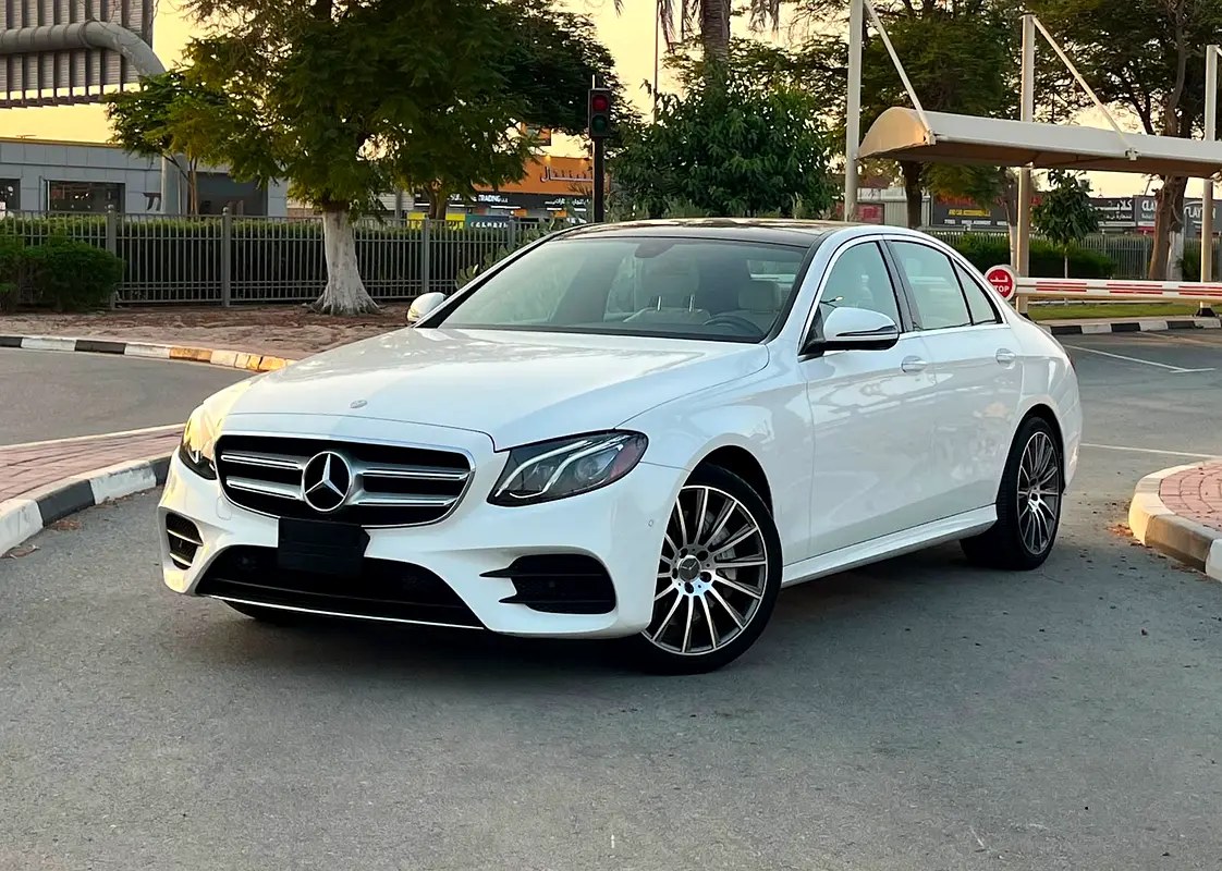 نمای دیگر مرسدس بنز E کلاس E 300 4MATIC 2017