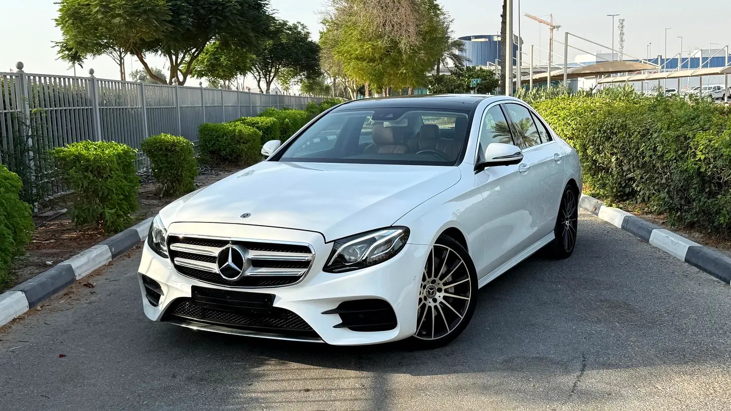نمای دیگر مرسدس بنز E کلاس E 300 2020