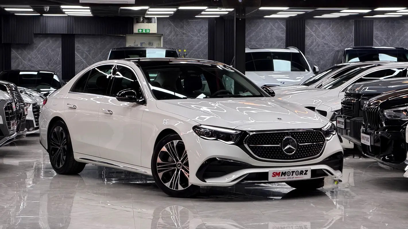 نمای دیگر مرسدس بنز کلاس E E 350 2025