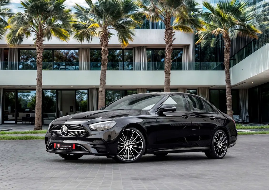 نمای دیگر مرسدس بنز E-Class E 300 2022