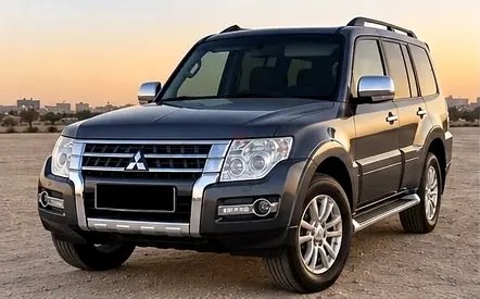 نمای دیگر میتسوبیشی پاجرو GLS 2017