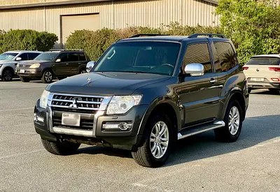 نمای دیگر میتسوبیشی پاجرو GLS تاپ لاین 2016