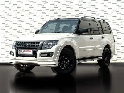 نمای دیگر میتسوبیشی پاجرو ساینچر ادیشن 2020