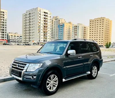 نمای دیگر میتسوبیشی پاجرو GLS تاپ لاین 2016
