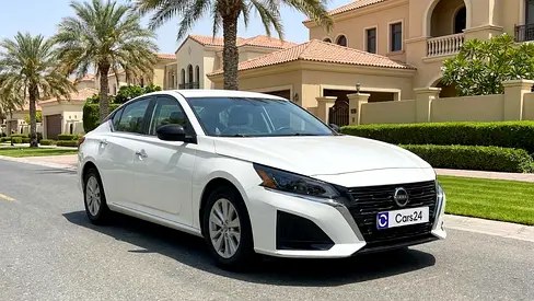 نمای دیگر نیسان آلتیما S 2024