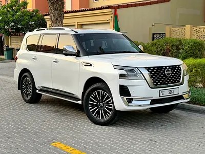 نمای دیگر نیسان پاترول SE پلاتینیوم 2023