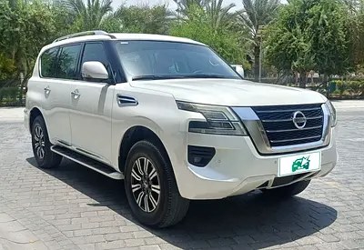 نمای دیگر نیسان پاترول SE تیتانیوم 2021
