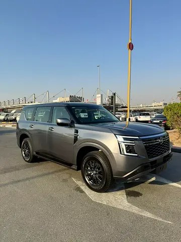 نمای دیگر نیسان پاترول XE 2026