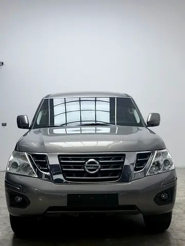 نمای دیگر نیسان پاترول XE 2017