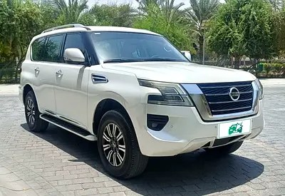 نمای دیگر نیسان پاترول SE تیتانیوم 2021