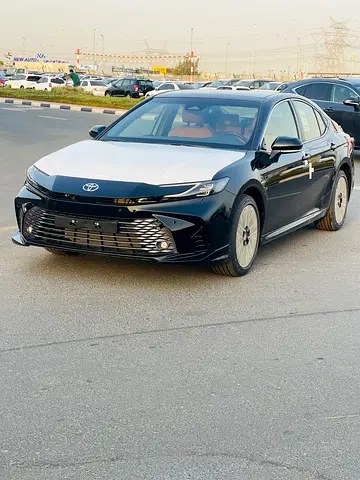 نمای دیگر تویوتا کمری GLE 2026