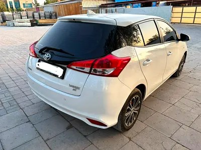 نمای دیگر تویوتا یاریس E 2018