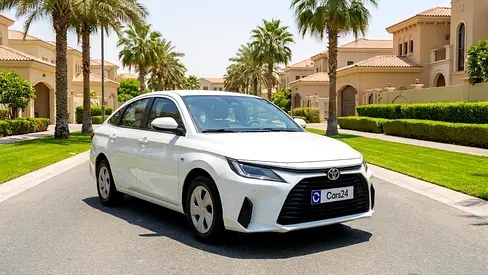 نمای دیگر تویوتا یاریس E 2023