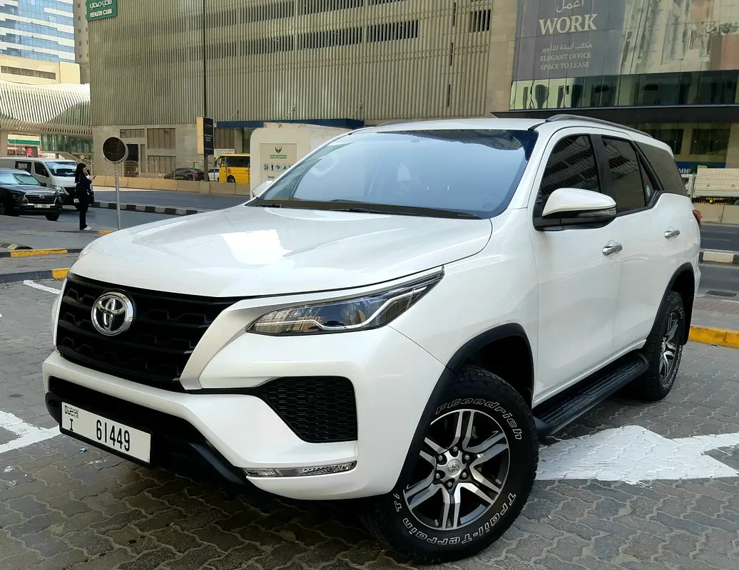 نمای دیگر تویوتا فورچونر EXR 2022