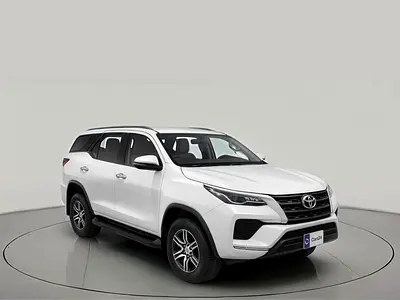 نمای دیگر تویوتا فورچونر EXR 2024