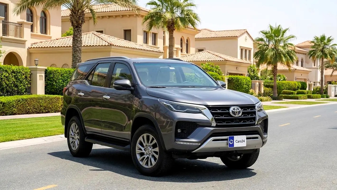 نمای دیگر تویوتا فورچونر VXR 2024