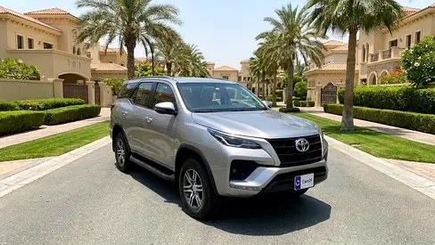 نمای دیگر تویوتا فورچونر EXR 2024
