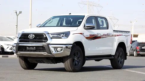 نمای دیگر تویوتا هایلوکس دبل کاب GLX 2026