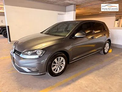 نمای دیگر فولکس واگن گلف SEL 2018