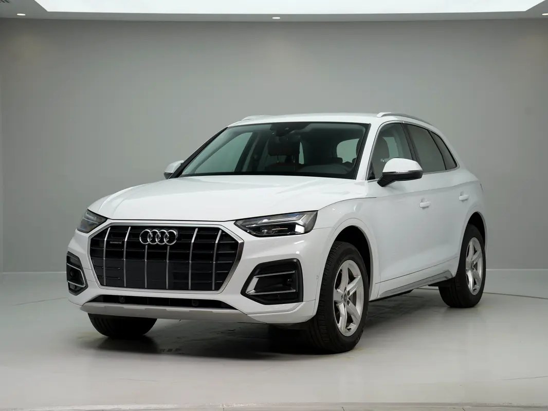 نمای دیگر آئودی Q5 45 TFSI 2022