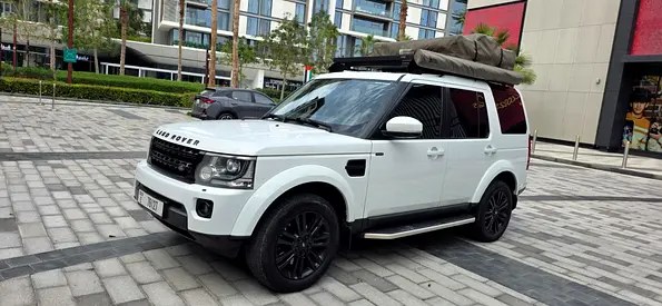 نمای دیگر لندروور LR4 HSE 2016