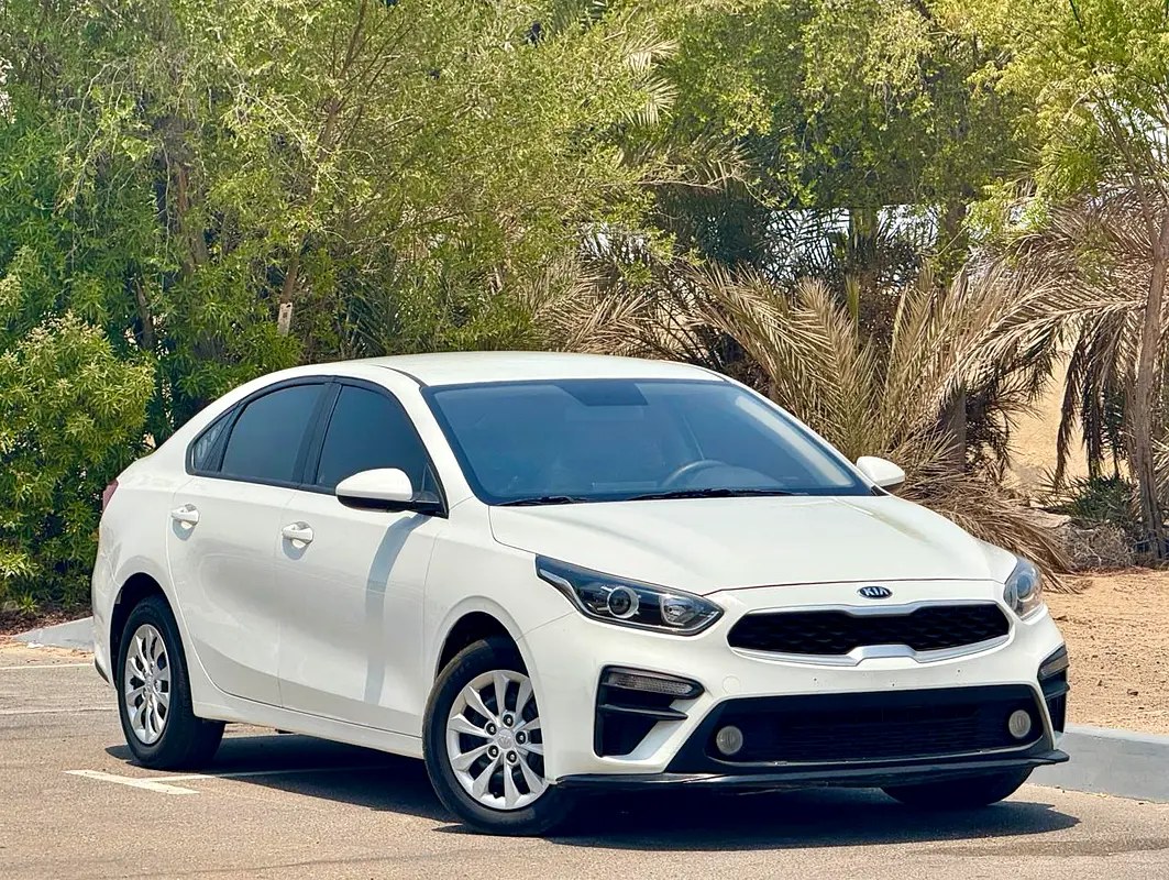 نمای دیگر کیا سراتو LX 2021