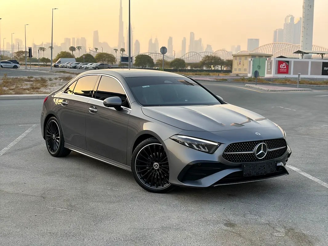 نمای دیگر مرسدس بنز کلاس A A 200 AMG 2025