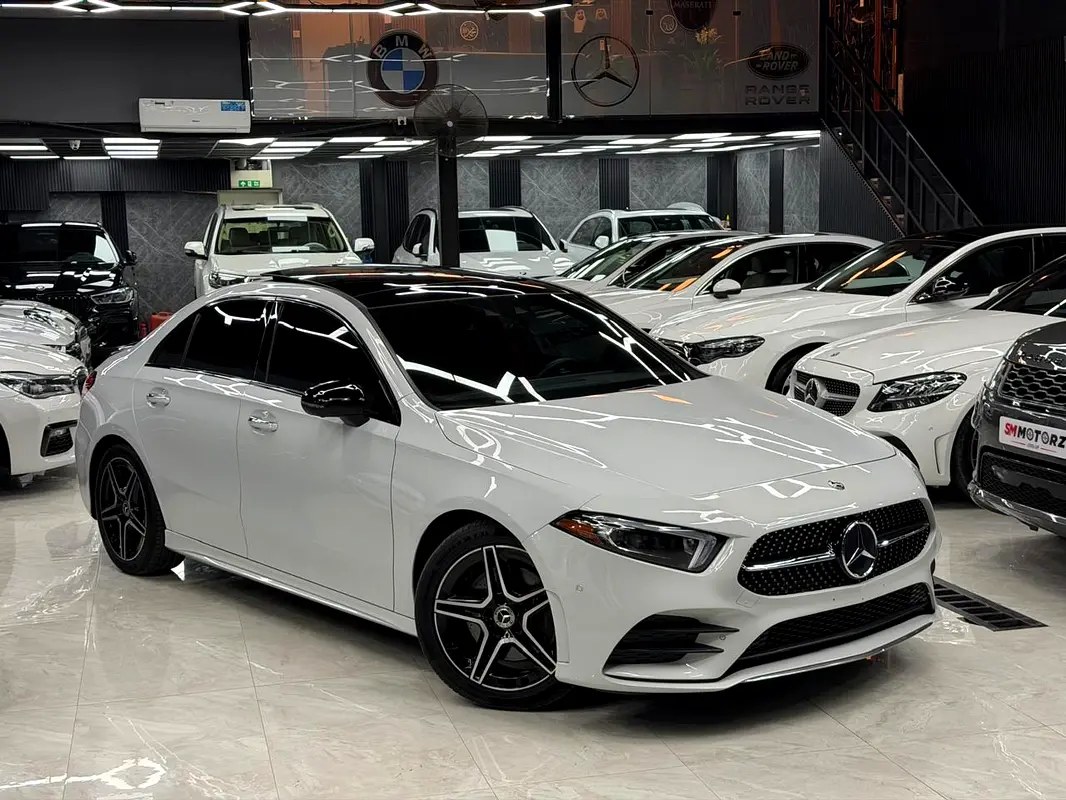 نمای دیگر مرسدس بنز A کلاس A 220 AMG 4MATIC 2019