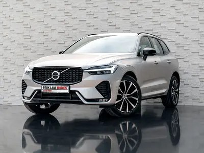 نمای دیگر ولوو XC60 B5 اولتیمیت دارک 2024