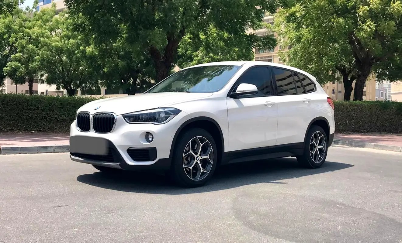 نمای دیگر بی ام و X1 sDrive20i 2019