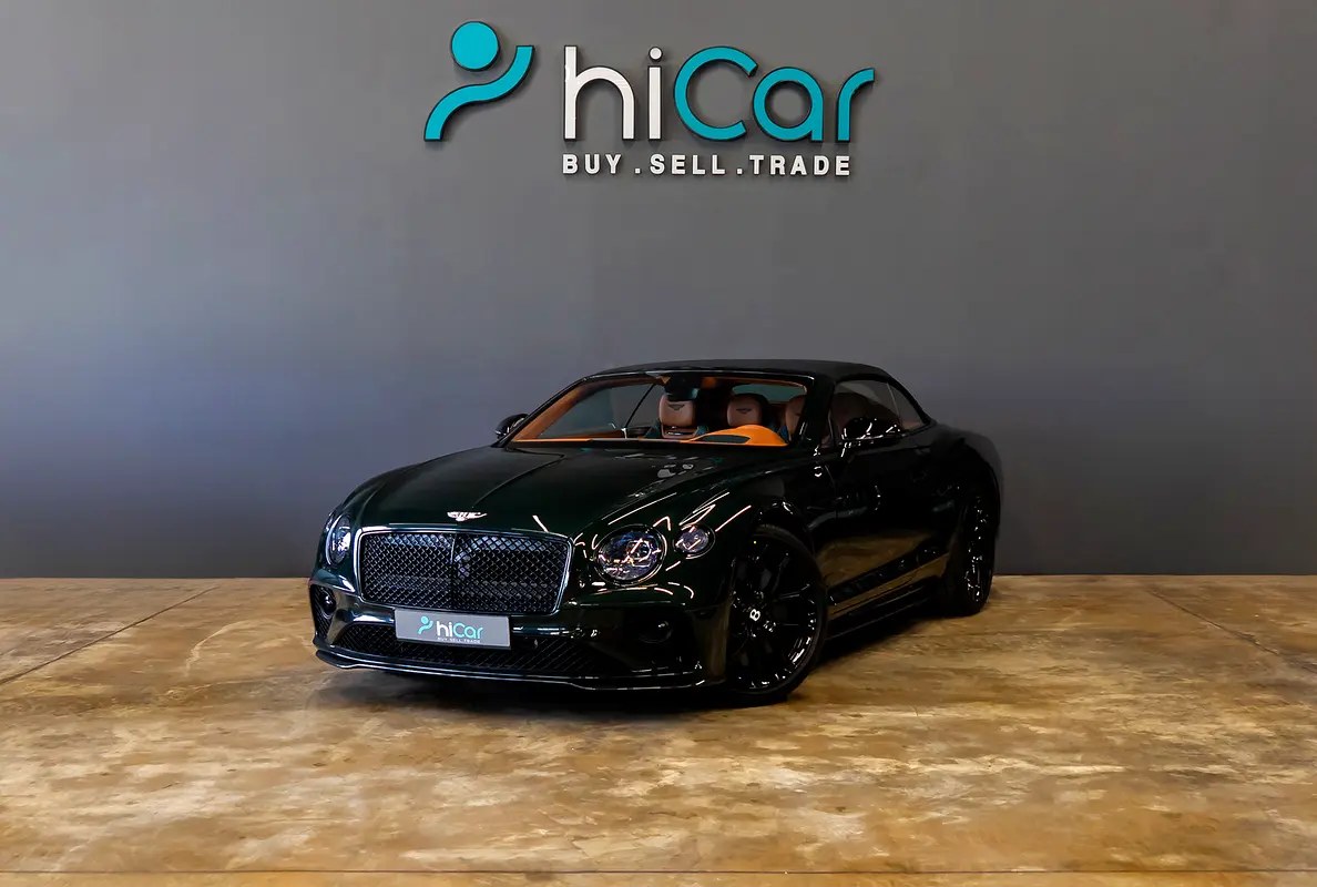 نمای دیگر بنتلی کانتیننتال GTC S 2023