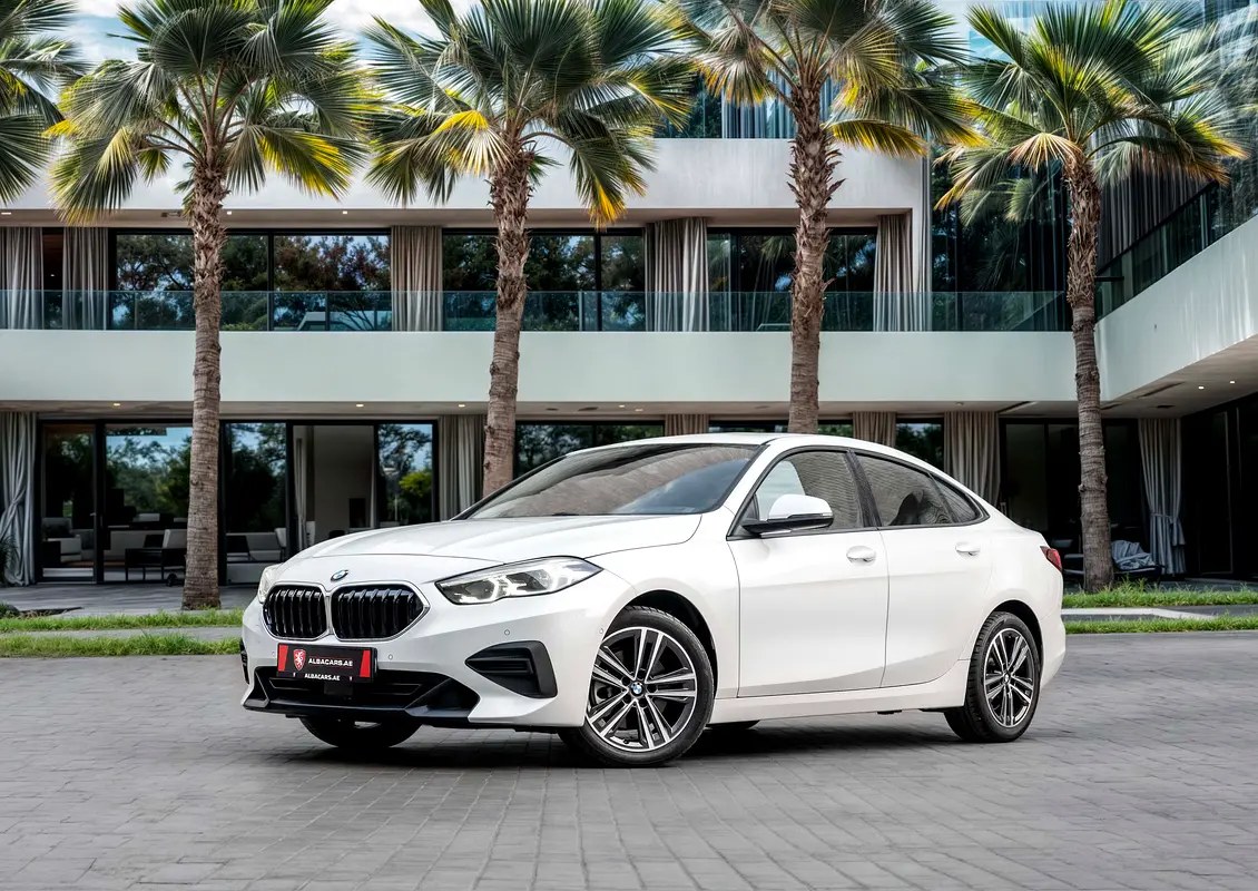نمای دیگر بی ام و سری 2 218i 2024