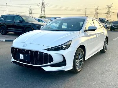 نمای دیگر امجی MG5 لوکس 2026