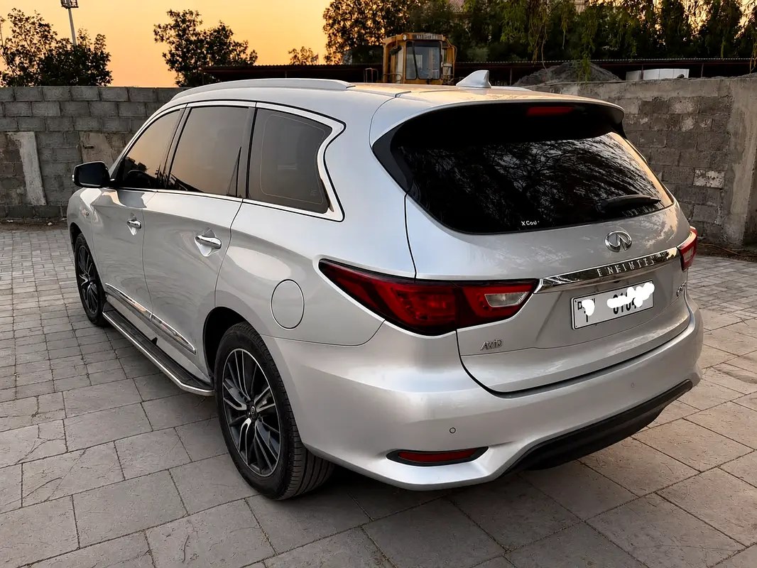 نمای دیگر اینفینیتی QX60 پریمیوم 2016