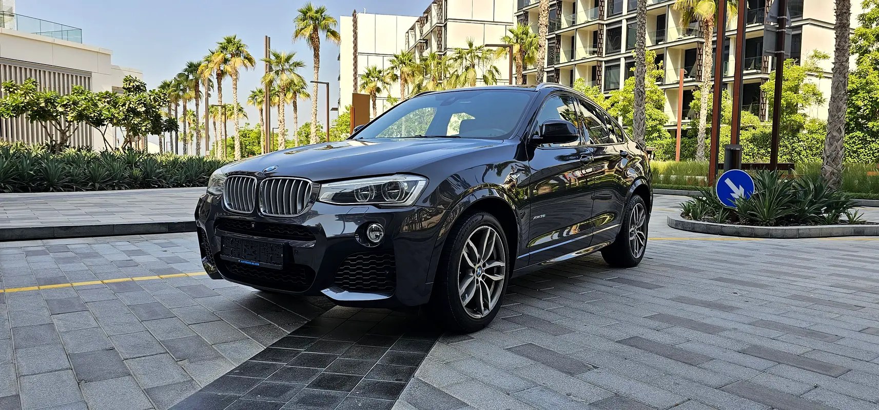 نمای دیگر بی ام و X4 xDrive35i 2016