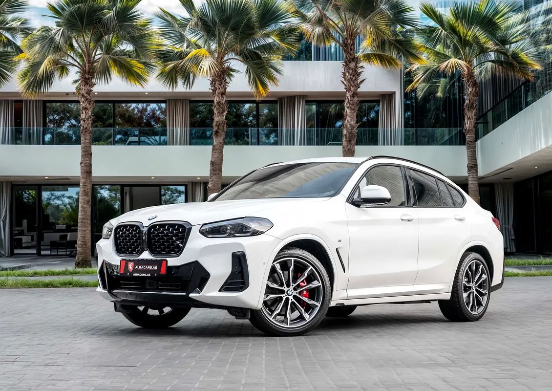 نمای دیگر بی ام و X4 xDrive30i ام اسپرت 2024
