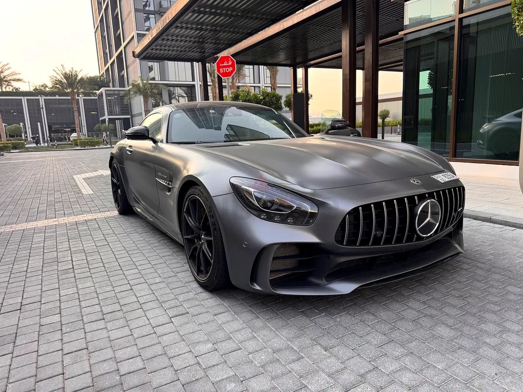 نمای دیگر مرسدس بنز AMG AMG-GT R 2018