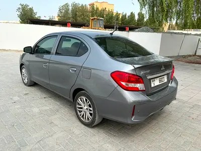 نمای دیگر میتسوبیشی آتراژ GLX 2021