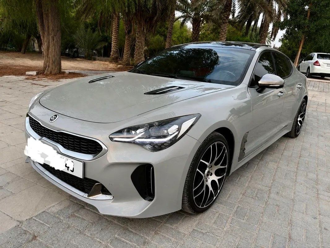 نمای دیگر کیا استینگر GT-Line 2020