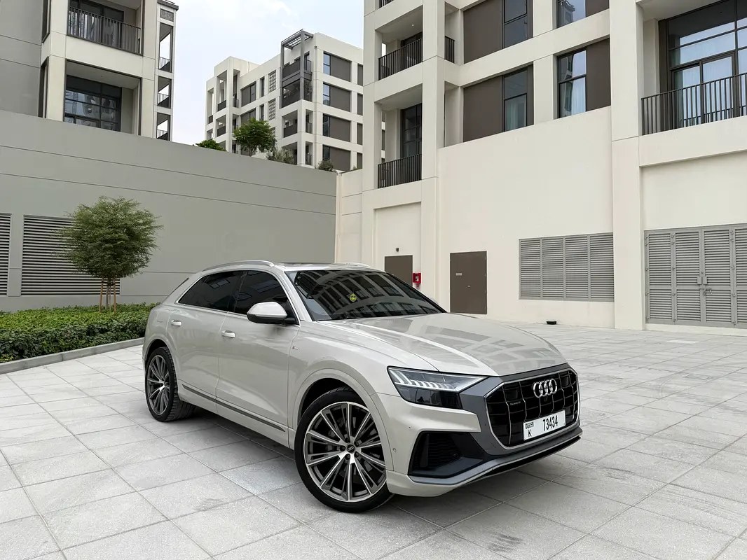 نمای دیگر آئودی Q8 55 TFSI کواترو اس لاین 2021
