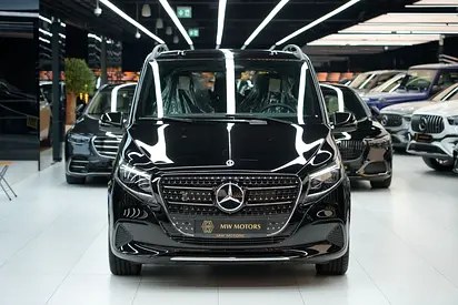 نمای دیگر مرسدس بنز V کلاس V 300 2026