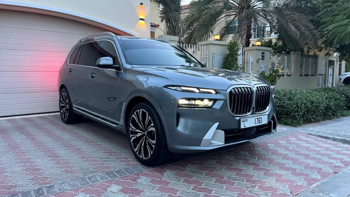 نمای دیگر بی ام و X7 xDrive40i 2024